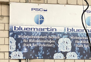 bluemartin Wirbelschwebebett-Technik - Darstellung auf Firmenschild
